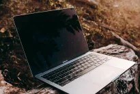 Ukrainietis karys pasaulyje išgarsėjo dėl paprasto MacBook: štai, kas pribloškė net ekspertus