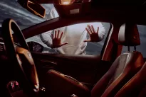 Plinta labai pavojinga vagysčių schema: pamatė lapelį ant stiklo ir prarado automobilį