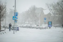 Vilnių užklojo sniego lavina: gatvėse visiškas chaosas, vėluoja autobusai, dirba šimtai valytojų