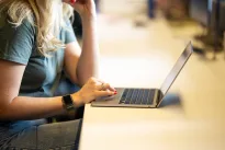 Lietuvoje auga nedarbo lygis: tūkstančiai šalies gyventojų neteko darbo prieš pat šventes