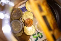 Premjerė skambina pavojaus varpais: lietuviai masiškai svarsto pasitraukti iš pensijų kaupimo