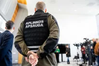 Užteks žaisti slapukais: aplinkosaugininkai ginkluojasi įstatymu ir šaunamaisiais ginklais