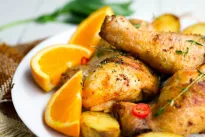 Sultinga kepta vištiena su apelsinais: aromatingas patiekalas be didesnio vargo