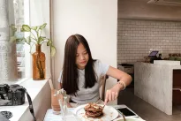 Vienas prieskonių spintelės ingredientas, kuris visam laikui pakeis jūsų bulvinius blynus