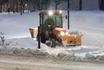 Sniego antplūdis Vilniuje: miesto tarnybos dirba ekstremaliu režimu