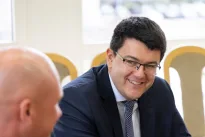 Pavojingas posūkis ar žodžio laisvė? Seimą supurtė siūlymas dėl neapykantos kalbos