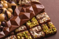 Saldumynas, kuris kelia grėsmę: populiarus dubajaus šokoladas atsidūrė gydytojų taikinyje