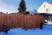 Tūkstančių sklypų laukia brangūs atnaujinimai: šiemet griežtėja taisyklės tvoroms ir vartams