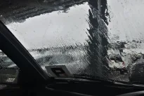 Ši žiemos problema erzina tūkstančius vairuotojų, bet sprendimas paprastesnis, nei atrodo