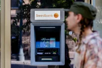 „Swedbank“ įspėja visus gyventojus: pasirūpinkite grynaisiais dabar, paskui gali būti per vėlu