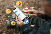 Nauji ribojimai vaikams internete: Prancūzija siekia uždrausti socialinius tinklus vaikams