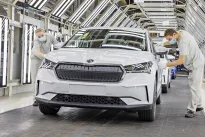 Istorinis „Škoda“ pardavimų šuolis: elektromobiliai iškėlė bendrovės automobilius į trejetuką