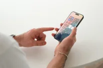 Tūkstančiai daro tai kasdien: šis įprotis naikina jūsų išmaniojo telefono bateriją, nebedarykite to