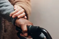 Pensija didesnė už atlyginimą? Skaičiuoklės rezultatai vilioja, bet ekspertai turi kritinį įspėjimą