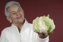 Žiedinio kopūsto lapai, kuriuos išmetate be gailesčio, gali tapti gardžiausiu jūsų garnyru šį sezoną