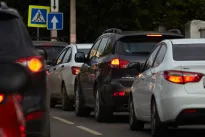 Slapta automobilio funkcija: vienu paspaudimu įjungiama galimybė, kuri palengvina vairavimą mieste