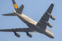 Košmaras 10 kilometrų aukštyje: po tarnybos skridęs pilotas bandė išjungti lėktuvo variklius