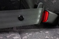 Kam skirta ši saga ant saugos diržo? Ji atlieka labai svarbią funkciją