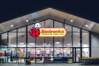 Lietuva lenkia Lenkiją tik popieriuje: uždirbame daugiau, bet vis tiek važiuojame apsipirkti pas juos