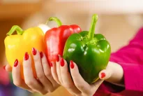 Daugelis renkasi neteisingai: paprikos spalva gali turėti didelę reikšmę sveikatai