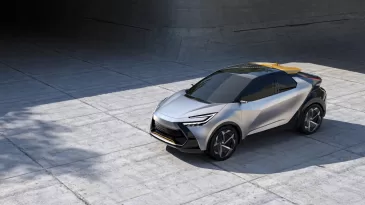 „Toyota C-HR Prologue“: naujasis modelis stebins dar ryškesnėmis linijomis