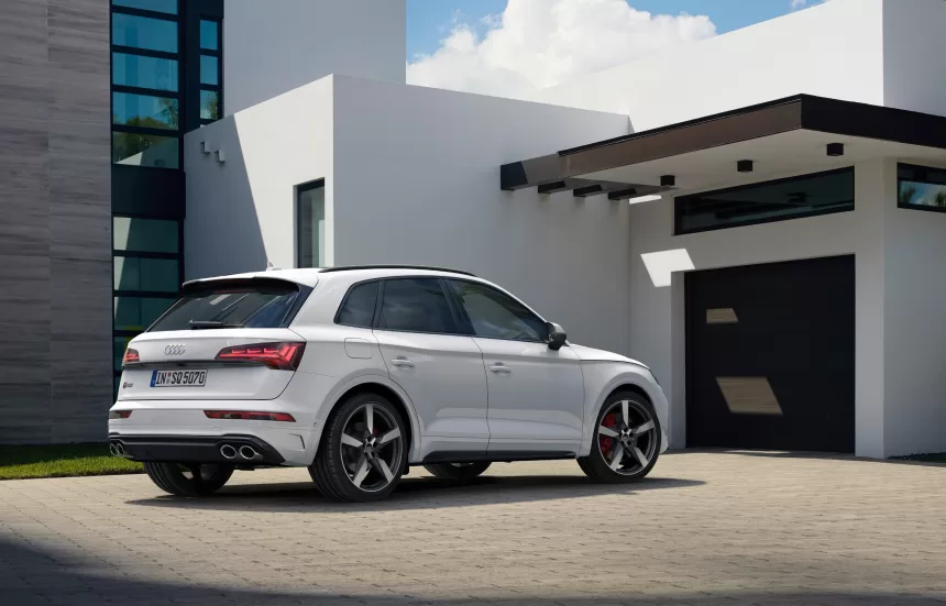Sportiškas, galingas ir efektyvus: „Audi“ pristato atnaujintą „SQ5 TDI“