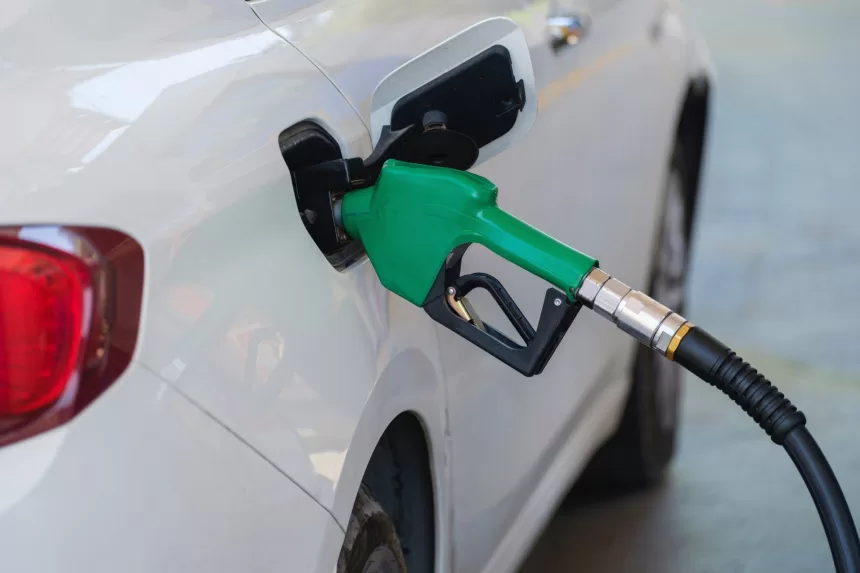 Naujų lengvųjų automobilių ir komercinių transporto priemonių techninės apžiūros ataskaitose – degalų ir energijos sąnaudos